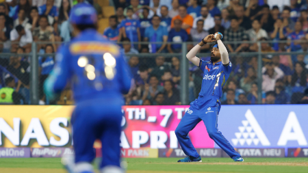 Hardik Pandya was booed by the home fans at the Wankhede Stadium during Mumbai's clash against Rajasthan Royals. (Sportzpics)